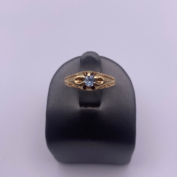 14k yellow gold aquamarine ring